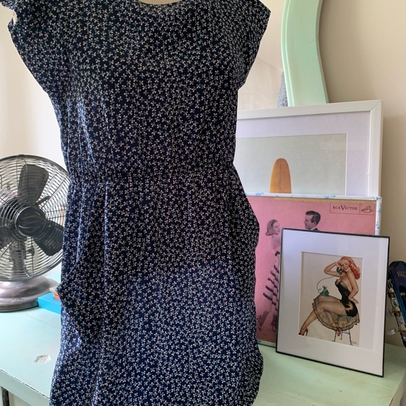 5/$25 Zara Basics Floral blue dress with pockets - Picture 7 of 13